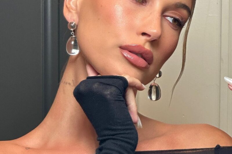 How Much Is Hailey Bieber Net Worth? Bio/Wiki, Earning Sources 2024