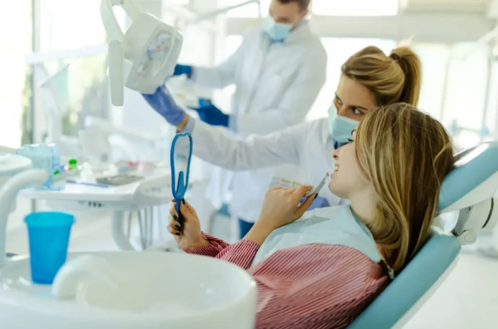 4 Signs You Should Consult A Periodontist 4 Signs You Should Consult A Periodontist